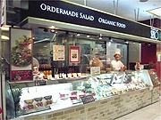 「モッツァレラ・サラダ･バー･セーノ」が新サラダ・スタイル−そごう横浜店