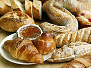 ドンクが「フランスフェア」−世界レベルの日本人パン職人4人による4商品などを展開