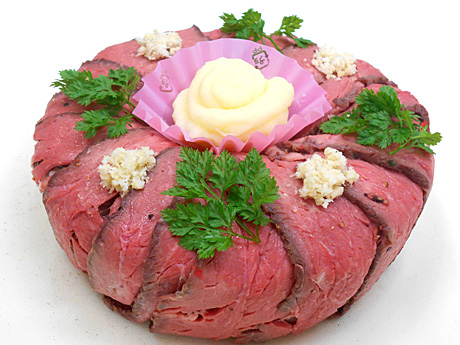 池袋東武に父の日限定「肉ケーキ」−国産黒毛和牛のローストビーフ